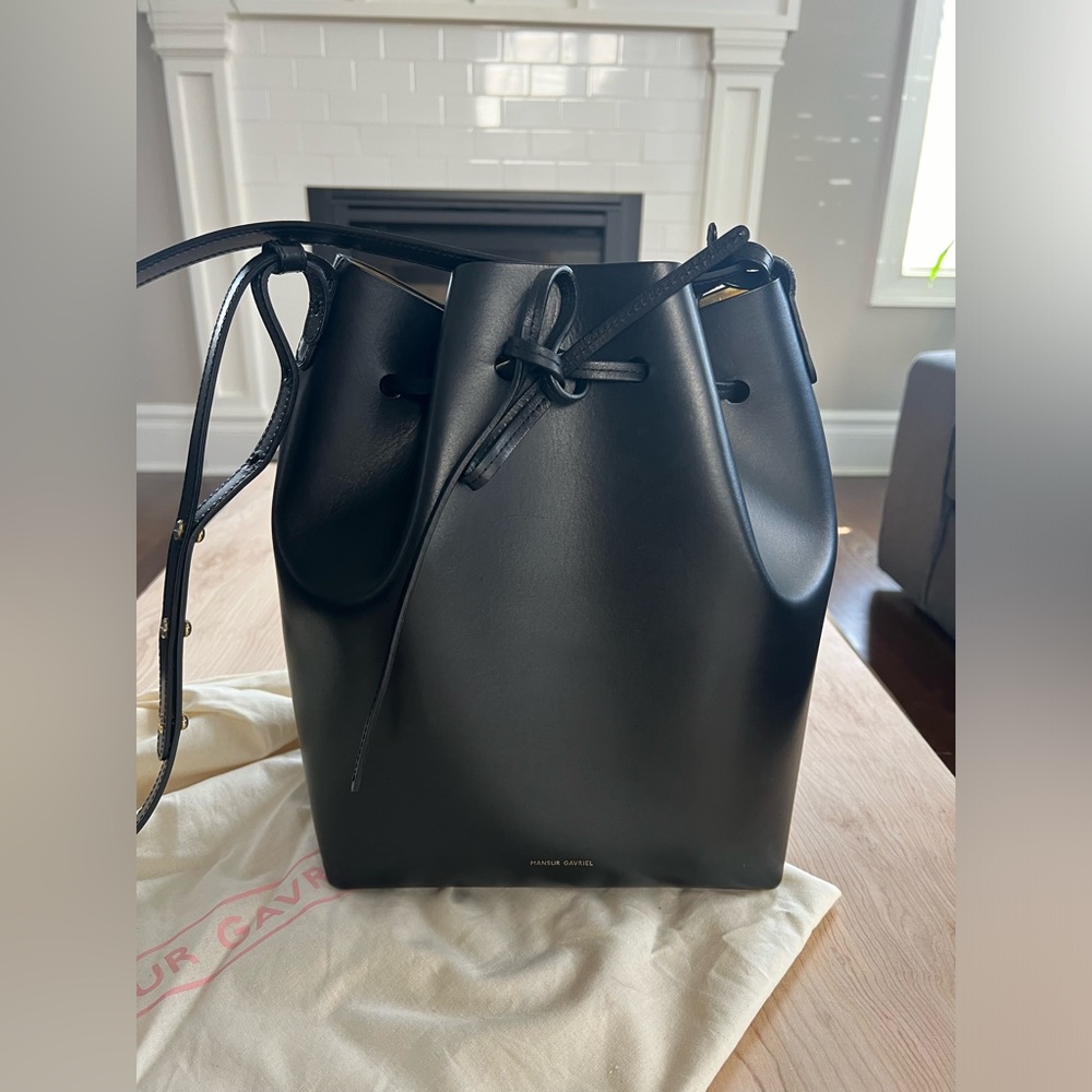 Mansur Gavriel Bucket Bag - Black with Gold lining